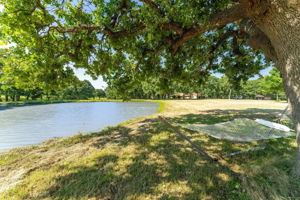 27659 US Highway 377 Gordonville, TX 76245