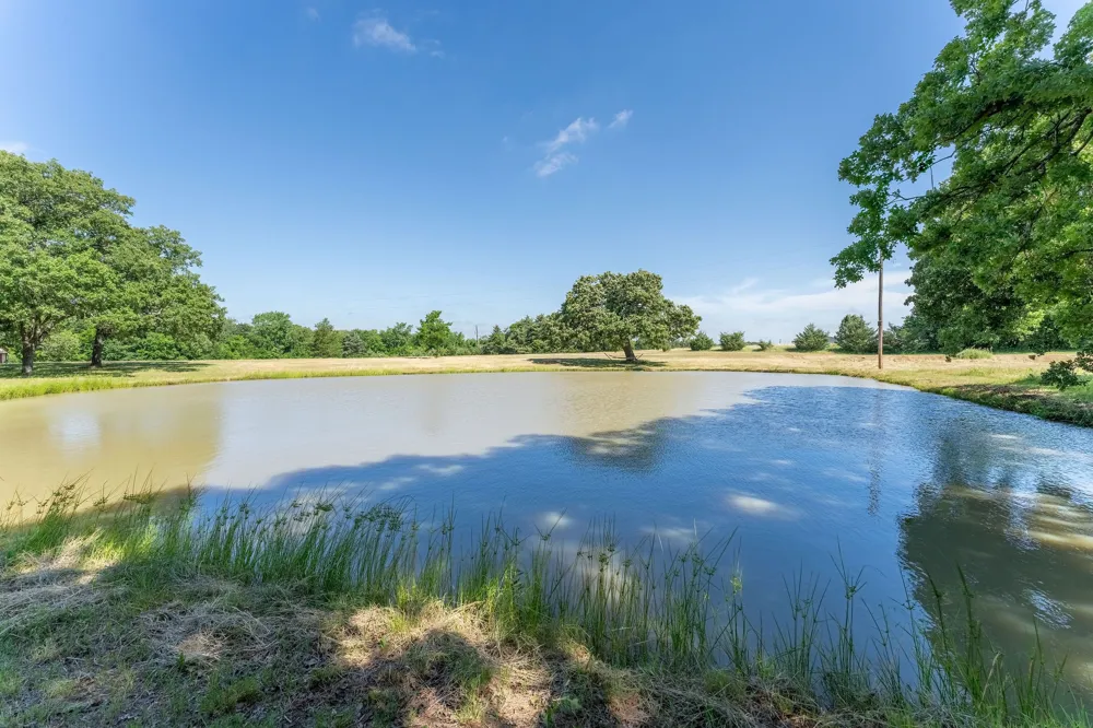 27659 US Highway 377 Gordonville, TX 76245