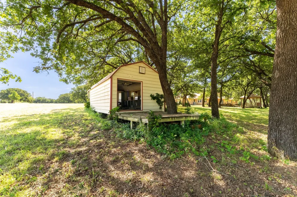 27659 US Highway 377 Gordonville, TX 76245