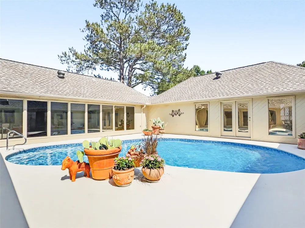 7000 Hollytree Circle Tyler, TX 75703