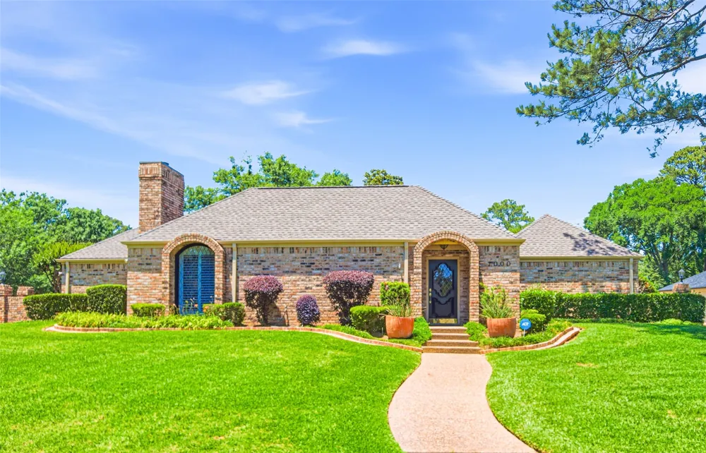 7000 Hollytree Circle Tyler, TX 75703