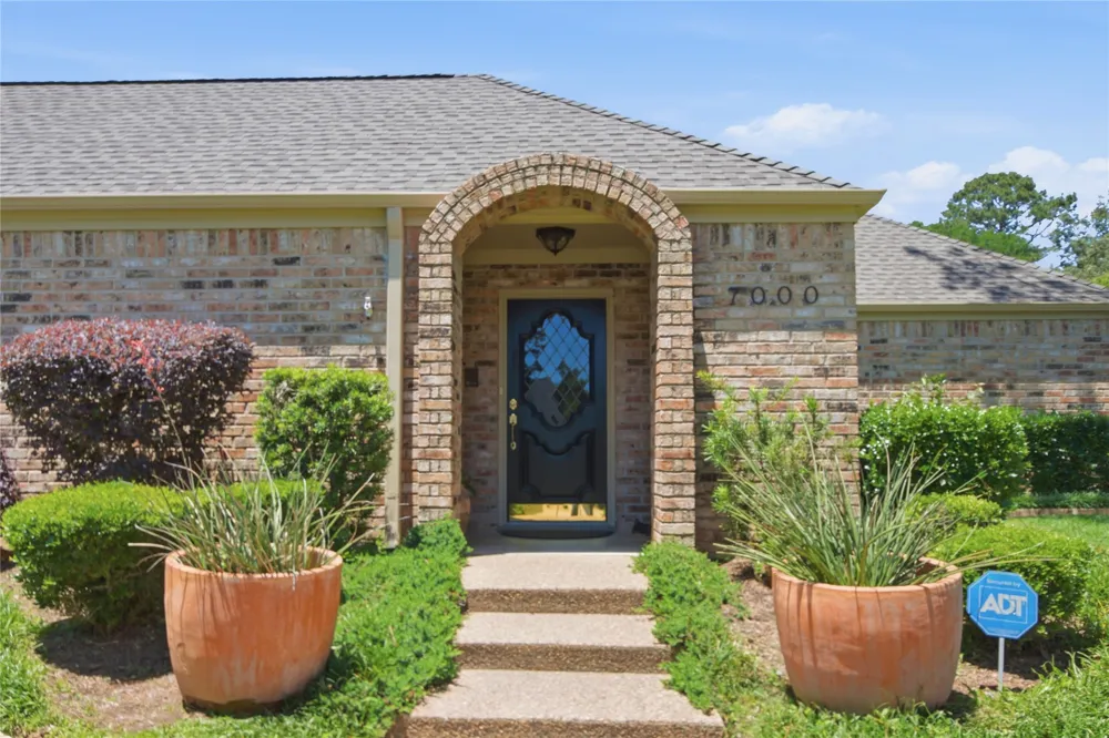 7000 Hollytree Circle Tyler, TX 75703