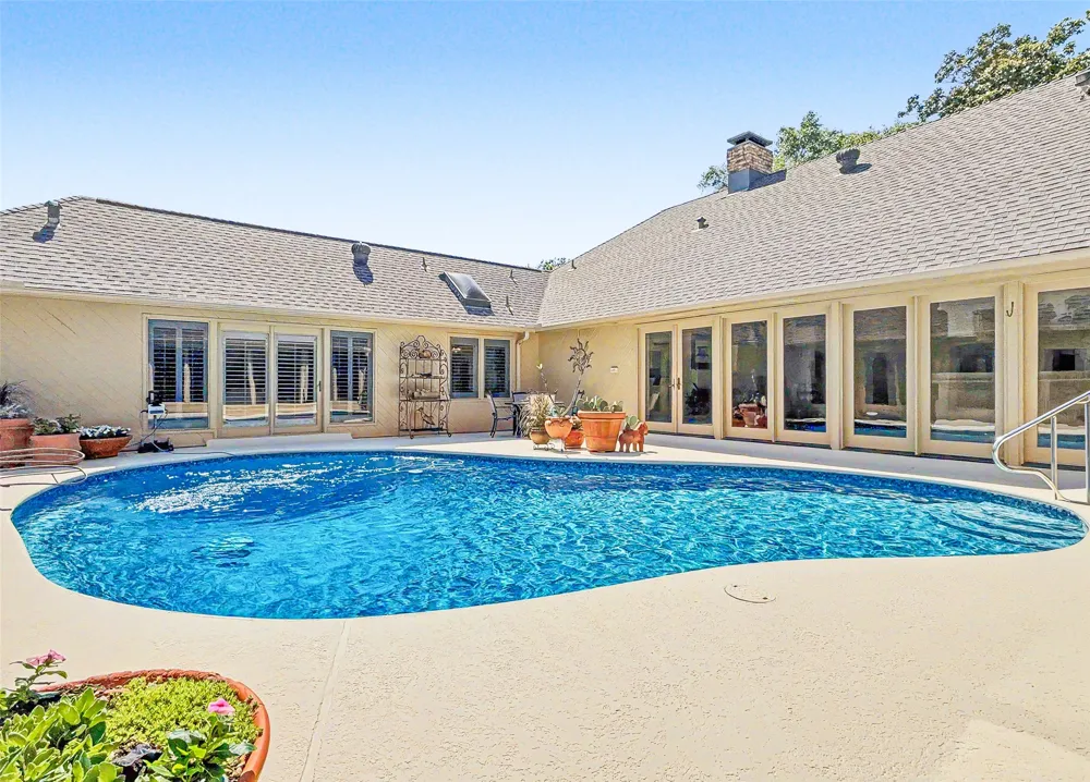 7000 Hollytree Circle Tyler, TX 75703