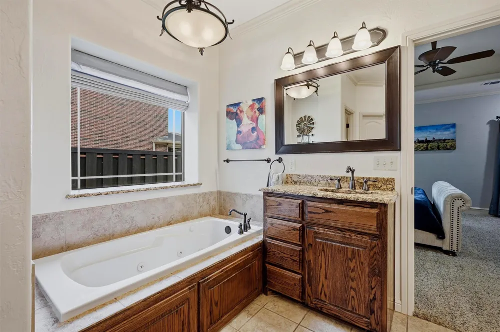201 Hillside Lane Lindsay, TX 76250