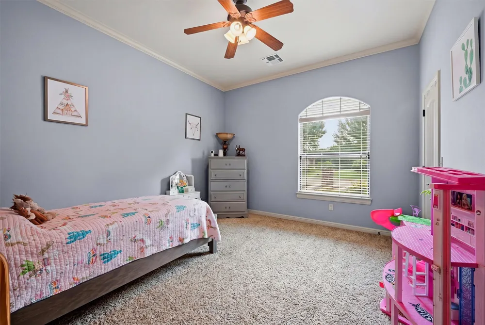 201 Hillside Lane Lindsay, TX 76250