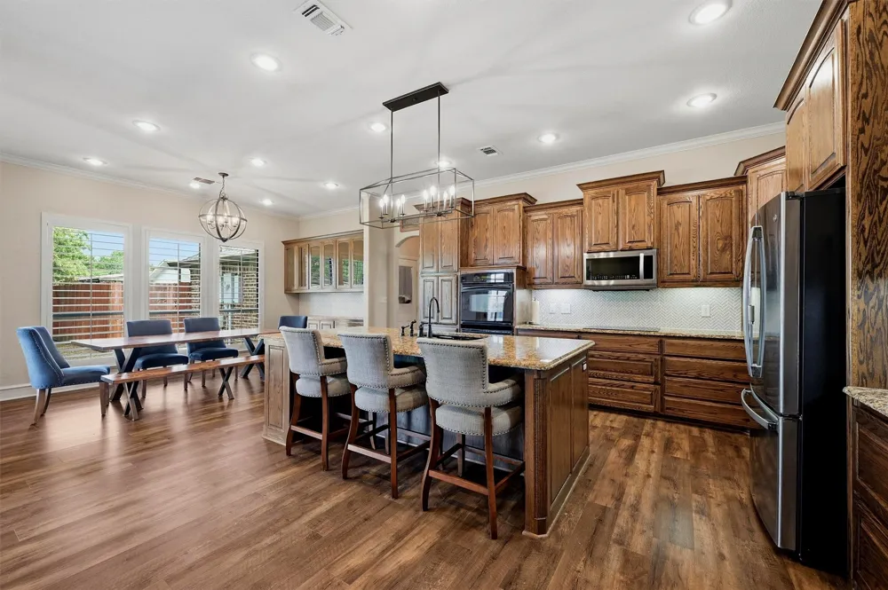 201 Hillside Lane Lindsay, TX 76250