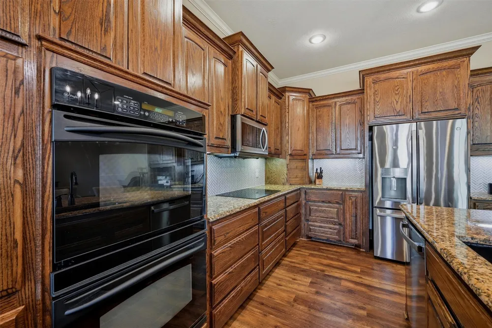 201 Hillside Lane Lindsay, TX 76250