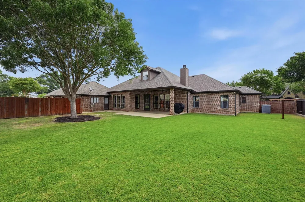 201 Hillside Lane Lindsay, TX 76250