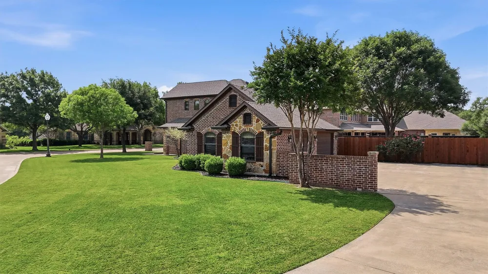 201 Hillside Lane Lindsay, TX 76250