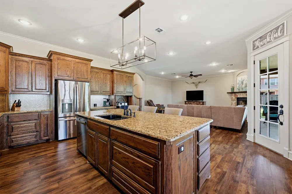201 Hillside Lane Lindsay, TX 76250