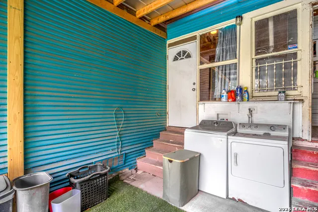 616 W Agarita San Antonio, TX 78212