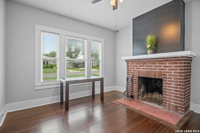 616 W Agarita San Antonio, TX 78212
