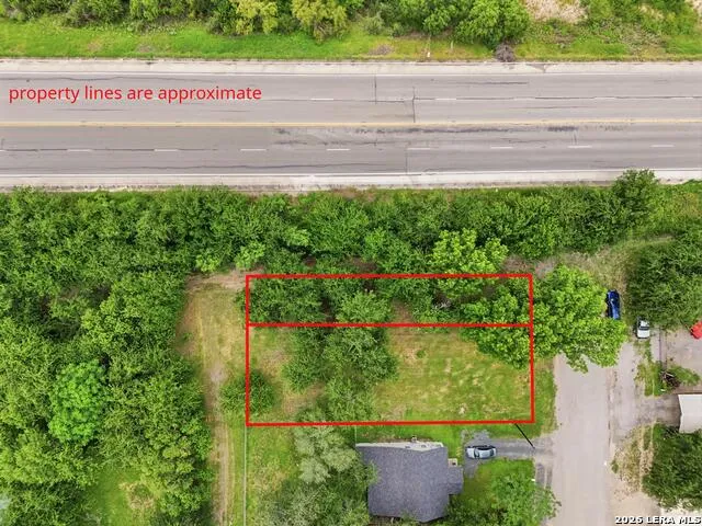 407 E Daniel Street Uvalde, TX 78801