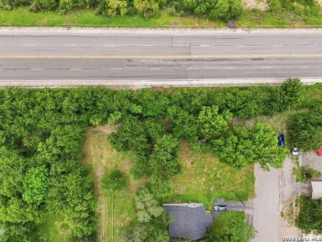 407 E Daniel Street Uvalde, TX 78801