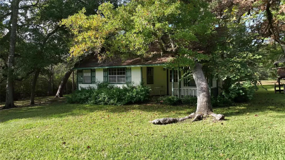 5400 Florida Chapel Road Fayetteville, TX 78940