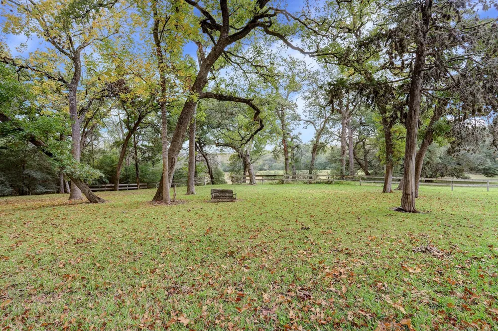 5400 Florida Chapel Road Fayetteville, TX 78940
