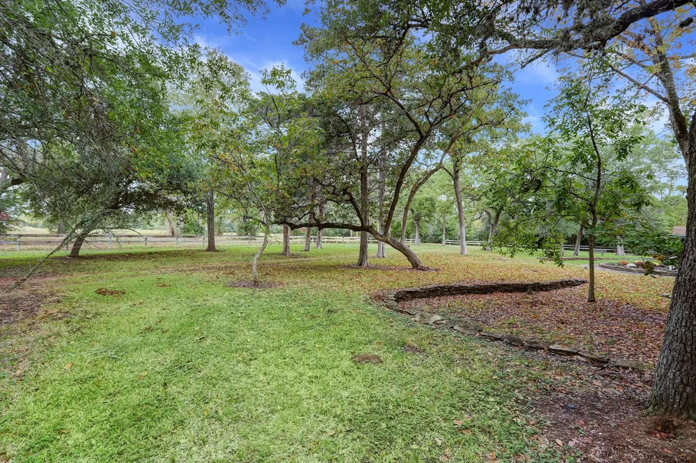 5400 Florida Chapel Road Fayetteville, TX 78940