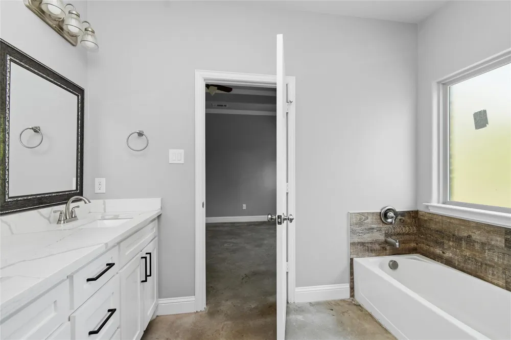 300 Pine Street Forney, TX 75126