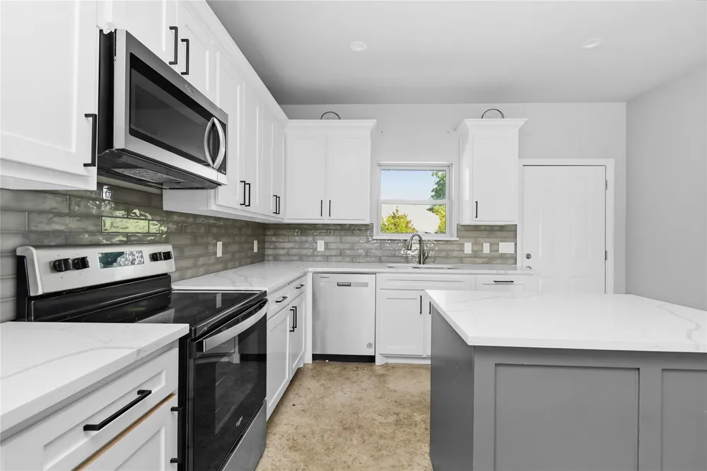 300 Pine Street Forney, TX 75126