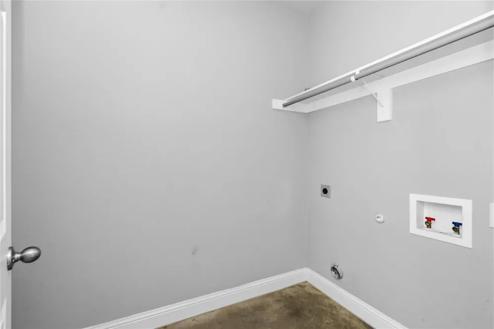 300 Pine Street Forney, TX 75126
