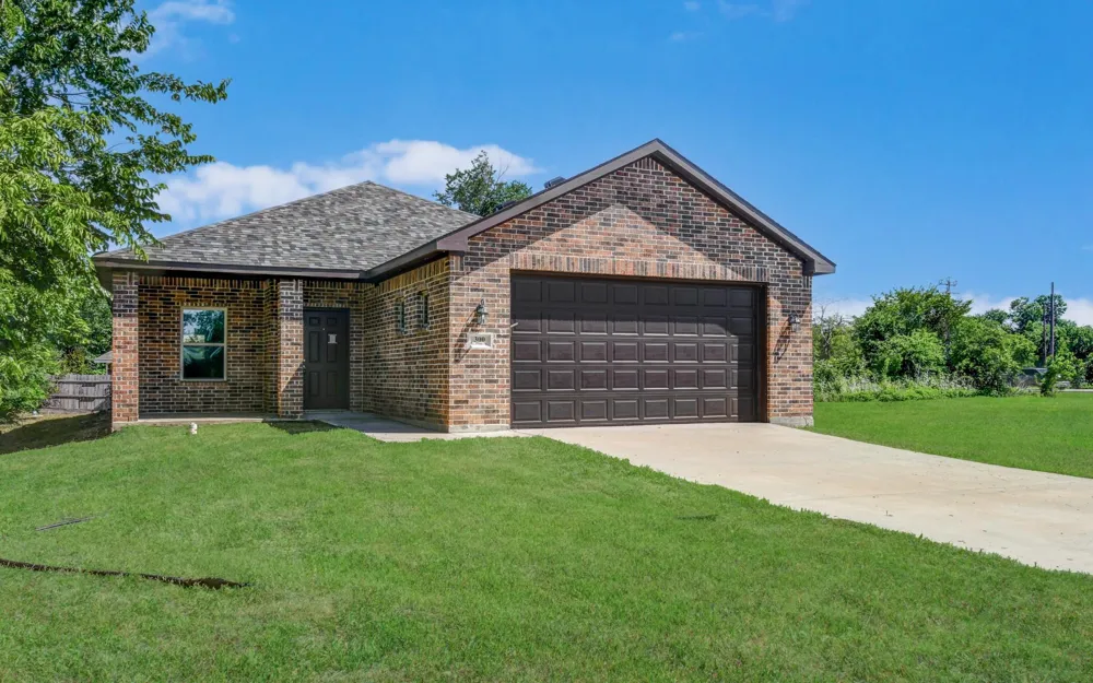 300 Pine Street Forney, TX 75126