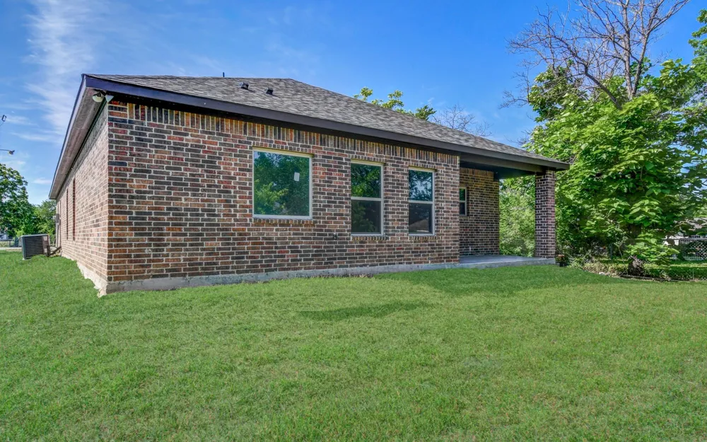 300 Pine Street Forney, TX 75126