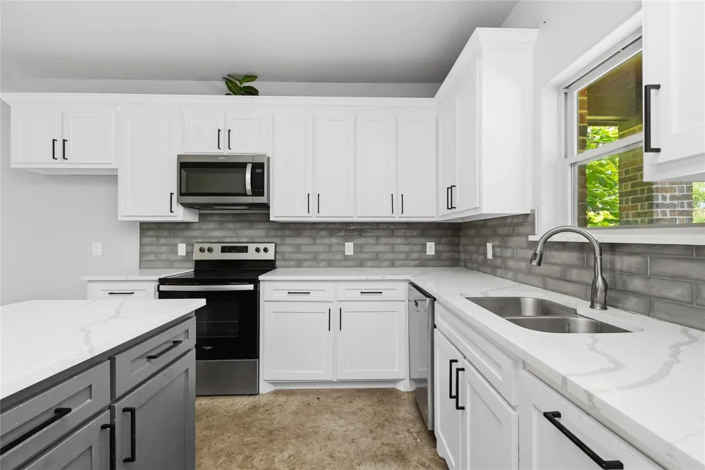 300 Pine Street Forney, TX 75126