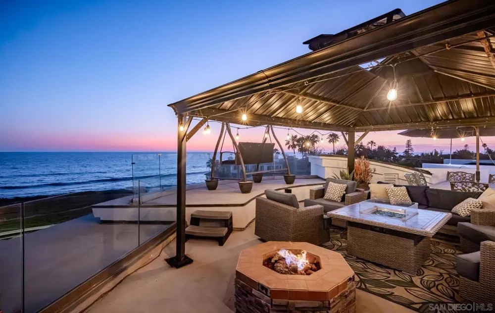 5390 Carlsbad Boulevard Carlsbad, CA 92008