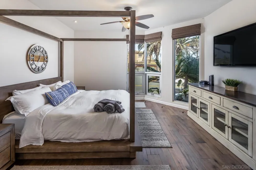 5390 Carlsbad Boulevard Carlsbad, CA 92008