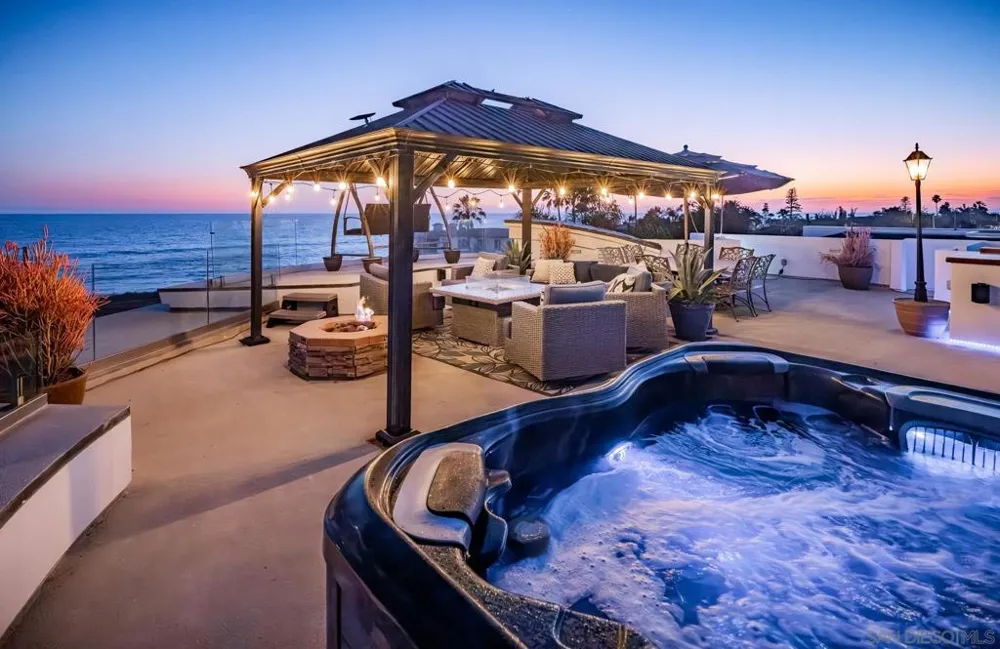 5390 Carlsbad Boulevard Carlsbad, CA 92008