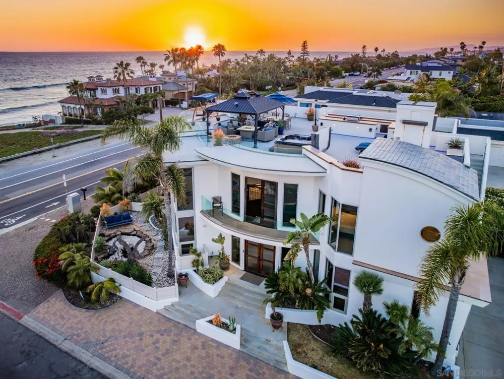 5390 Carlsbad Boulevard Carlsbad, CA 92008