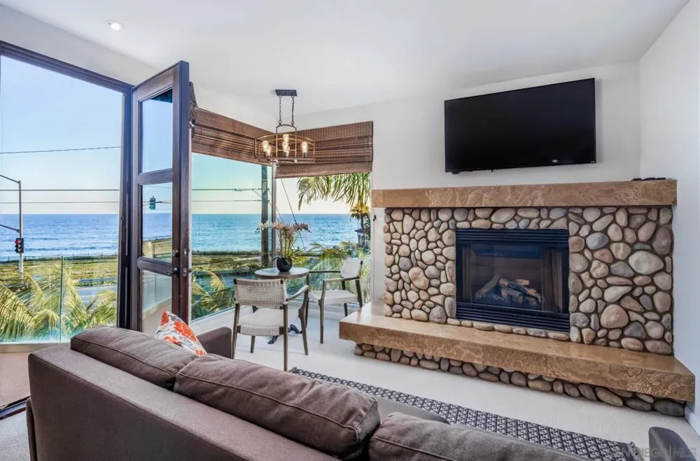 5390 Carlsbad Boulevard Carlsbad, CA 92008