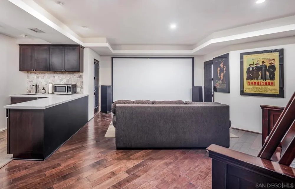 5390 Carlsbad Boulevard Carlsbad, CA 92008