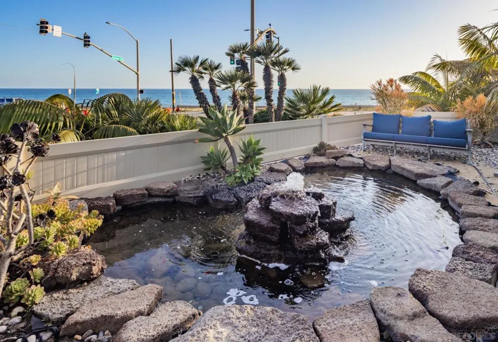 5390 Carlsbad Boulevard Carlsbad, CA 92008