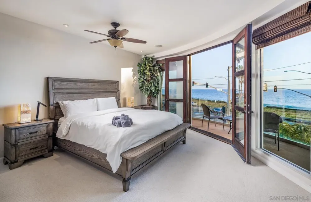 5390 Carlsbad Boulevard Carlsbad, CA 92008