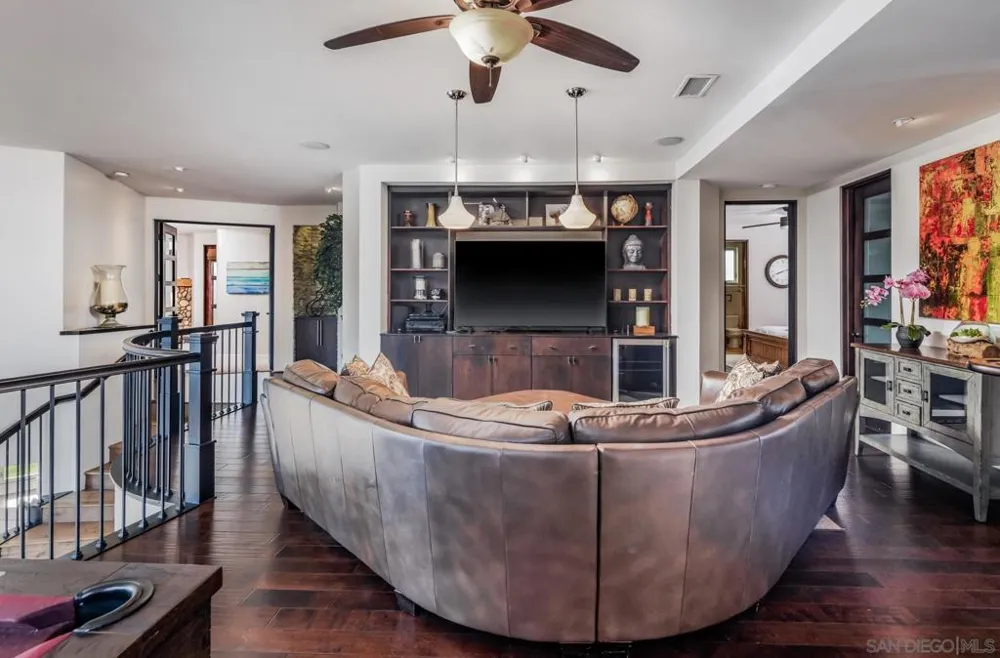 5390 Carlsbad Boulevard Carlsbad, CA 92008