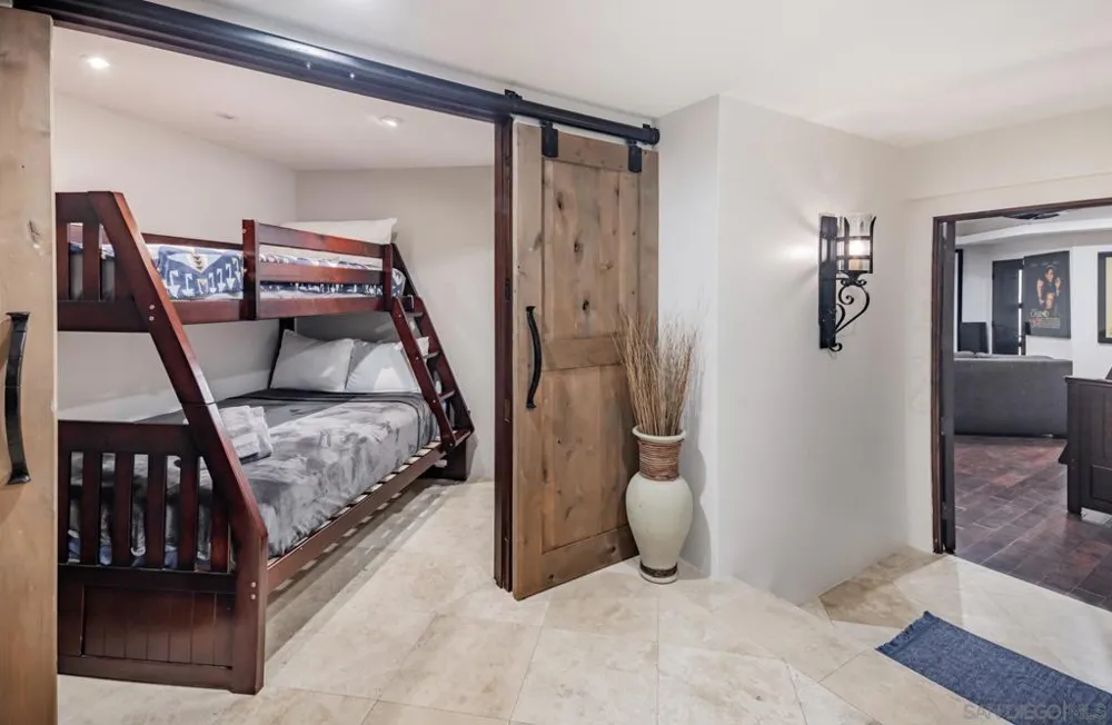 5390 Carlsbad Boulevard Carlsbad, CA 92008