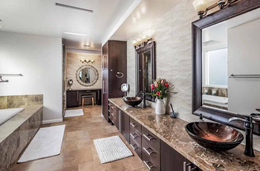 5390 Carlsbad Boulevard Carlsbad, CA 92008