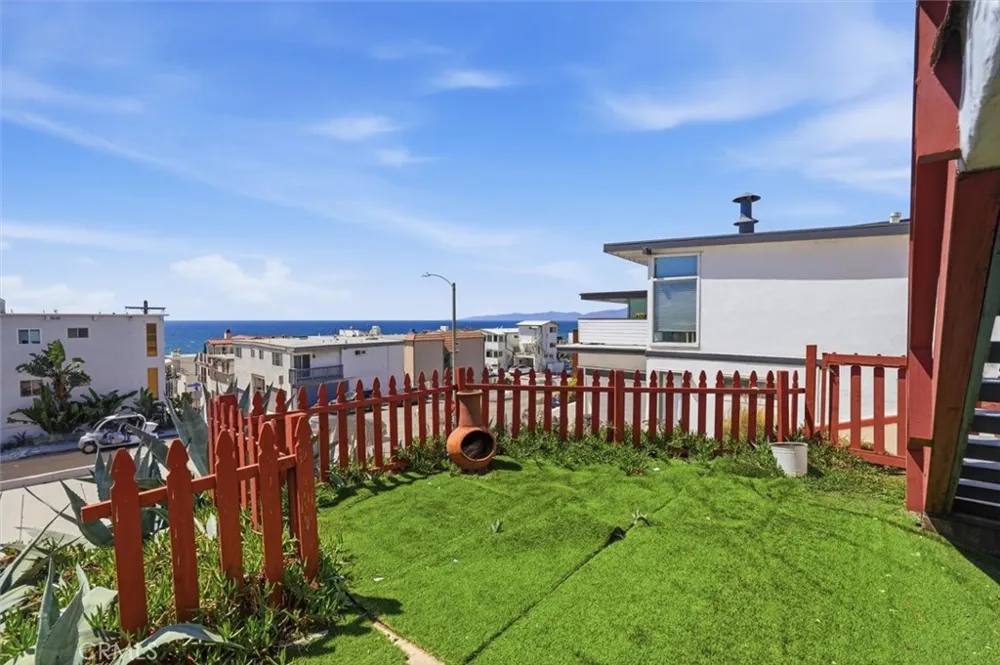 4308 Crest Drive Manhattan Beach, CA 90266