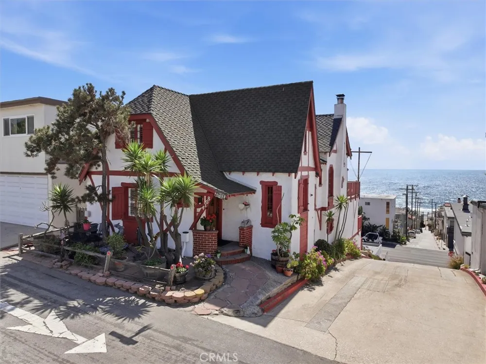 4308 Crest Drive Manhattan Beach, CA 90266