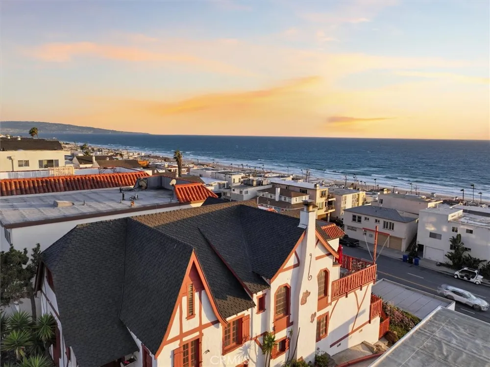 4308 Crest Drive Manhattan Beach, CA 90266
