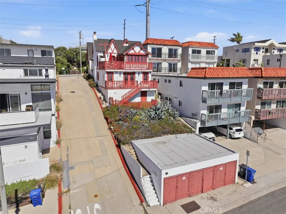 4308 Crest Drive Manhattan Beach, CA 90266