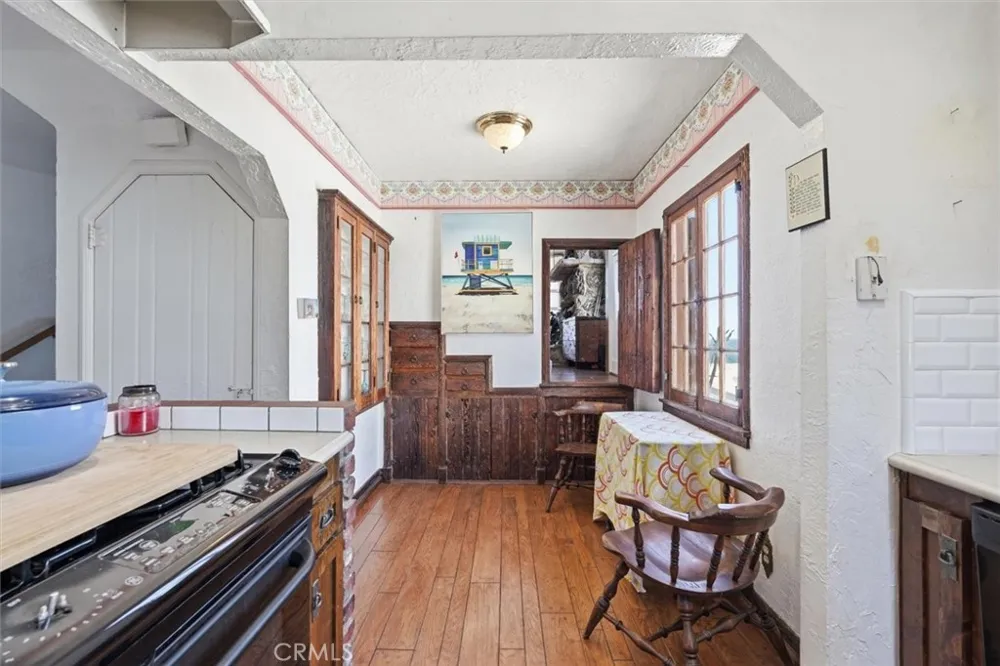4308 Crest Drive Manhattan Beach, CA 90266