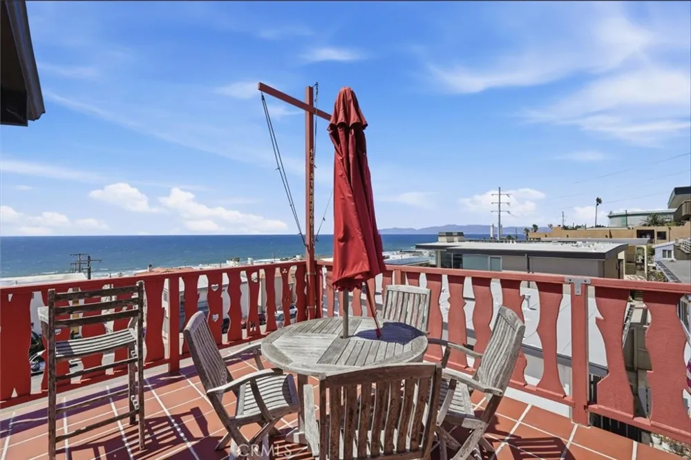 4308 Crest Drive Manhattan Beach, CA 90266