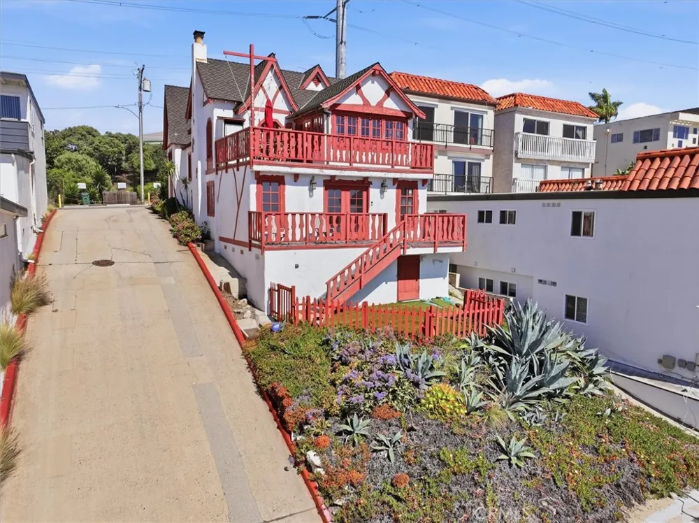 4308 Crest Drive Manhattan Beach, CA 90266