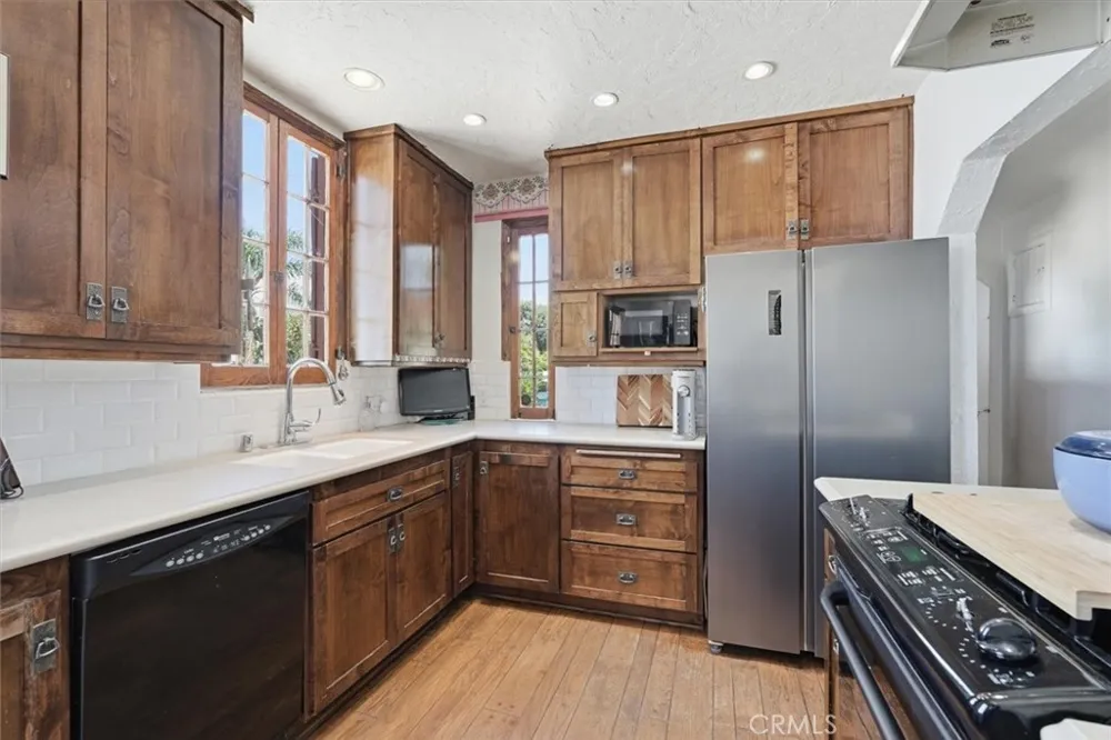 4308 Crest Drive Manhattan Beach, CA 90266