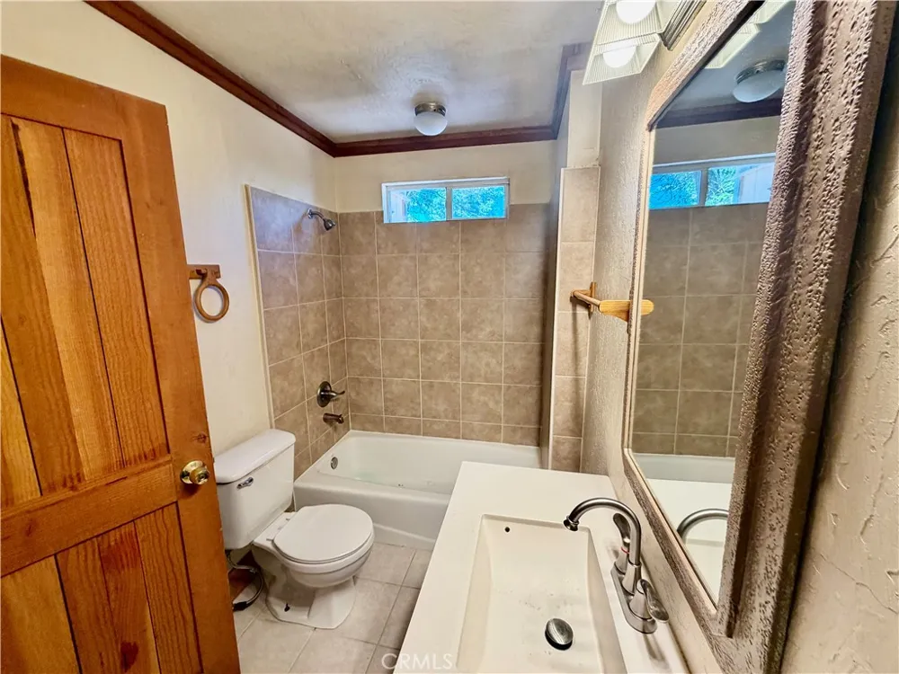 590 Rose Twin Peaks, CA 92391