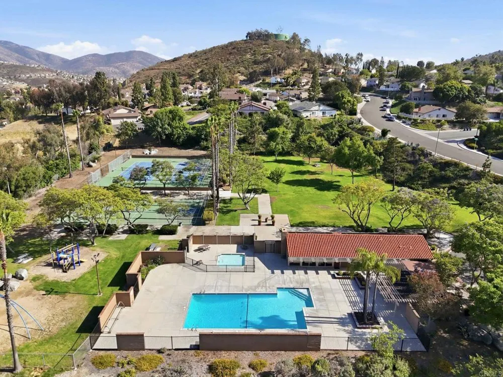 2553 Granada Circle Spring Valley, CA 91977
