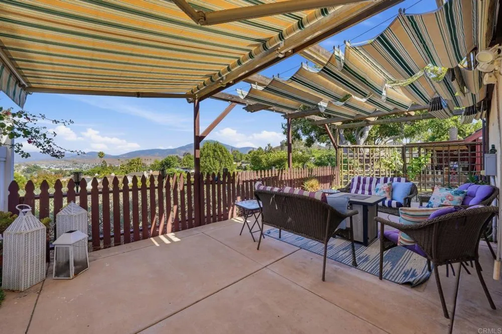 2553 Granada Circle Spring Valley, CA 91977