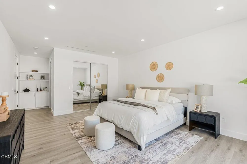 954 Colina Vista Ventura, CA 93003